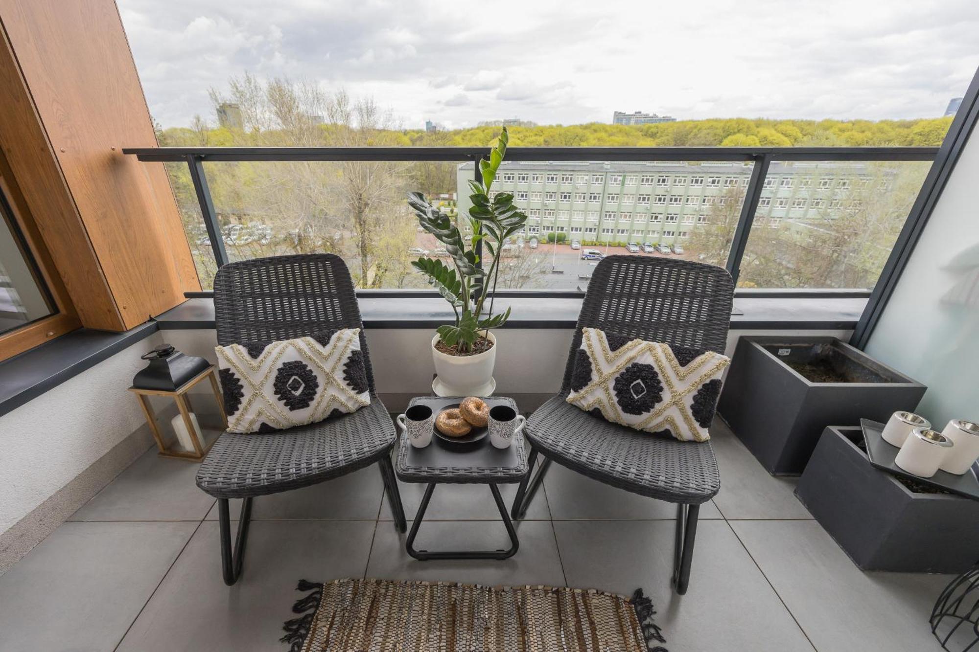 Apartment With Balcony & Parking In Warsaw By Noclegi Renters ภายนอก รูปภาพ